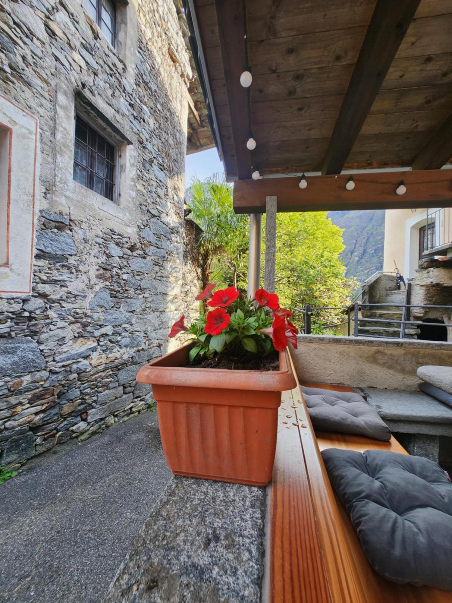 Donjon B&B e Ristorante Someo Exterior foto